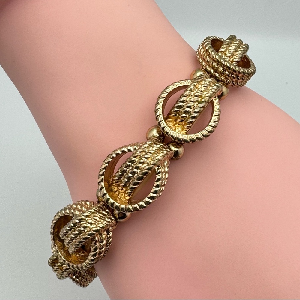 Vintage Gold Tone Chunky Textured Stretch Bracelet Medium Weight
